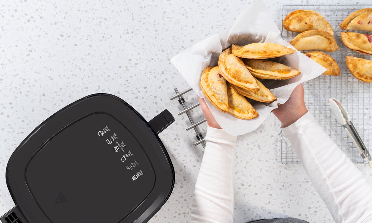 COOK-IT Airfryer XXL - 8L Heteluchtfriteuse met Uitneembare Frietmand - Zwart/RvS